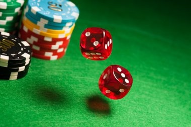 Live Shio Game croupier at table
